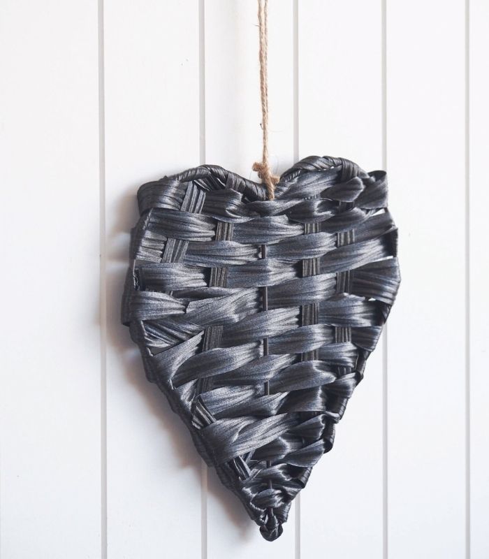 Birch Black Woven Heart Large 28cm